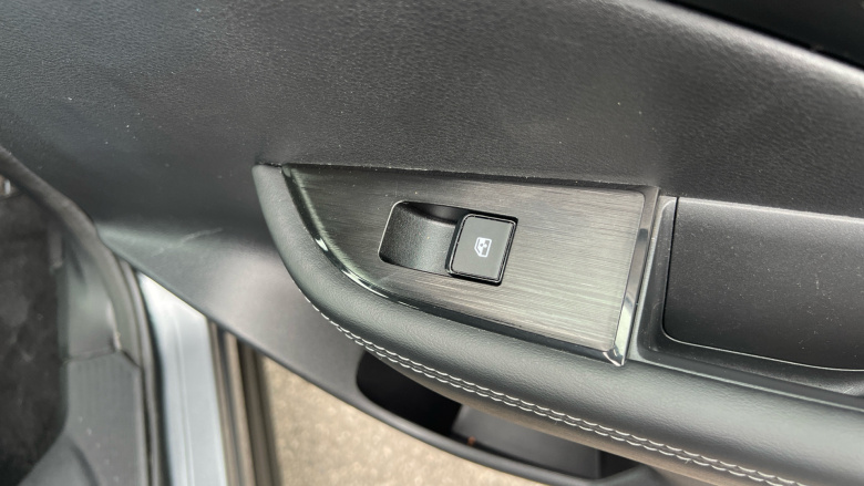 Nissan Qashqai 1.3 DiG-T MH Acenta Premium 5dr Petrol Hatchback